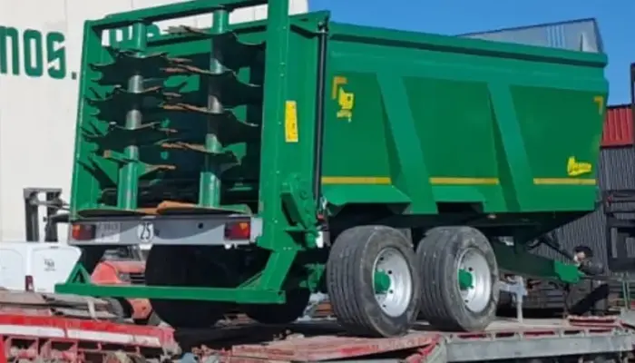 Esparcidor Magnum 160 Remolques Hermanos García de alquiler